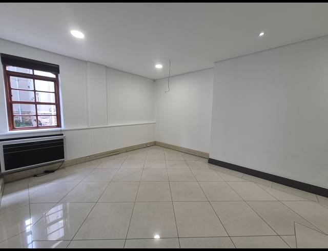 238M² OFFICE TO LET IN SANDTON CENTRAL